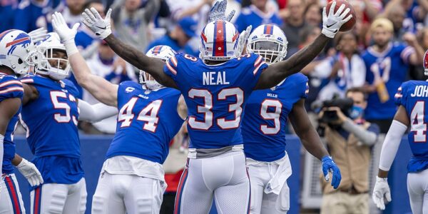 Buffalo Bills Players Celebrate badcallblue